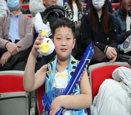 湖人新帅里,夫斯力挽狂,战胜,乐竞体育官网,LeJin,SPORTS,乐竞体育中国官网,LeJin体育平台,乐竞体育服务