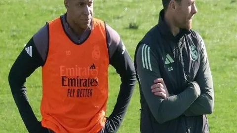 “坚定支持民营企业发展，全面保障政策落实到位”